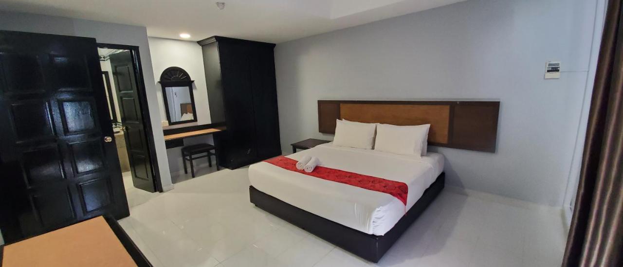 Hotel Leisure Cove And 4*